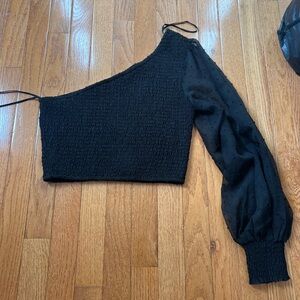 Aakaa one shoulder top